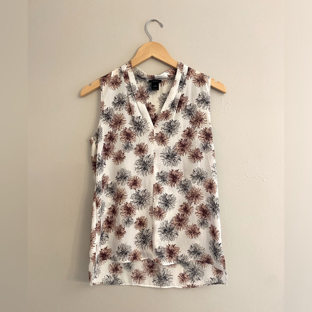 Burgundy and Gray Floral Sleeveless Blouse